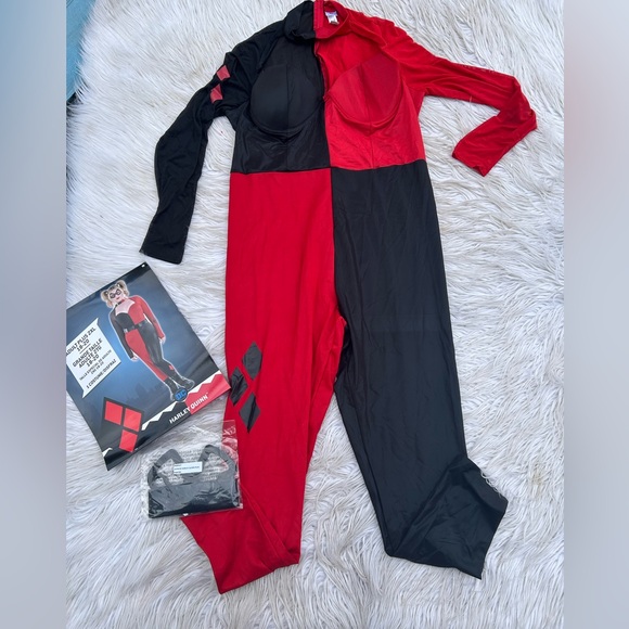 DC Other - Women’s Harley Quinn costume (C3)
